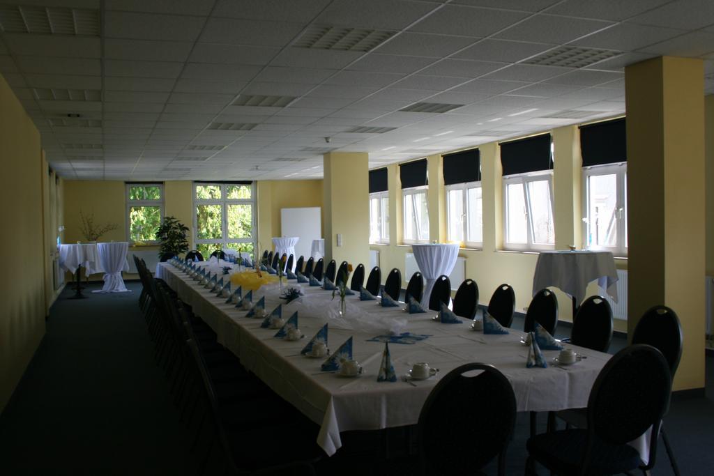 Atrium Hotel Crimmitschau ภายนอก รูปภาพ